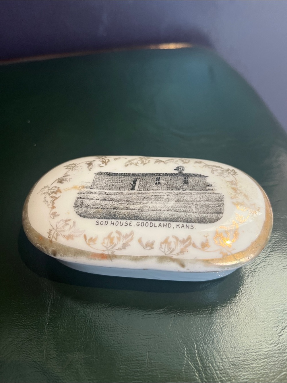White and Gold Decorative Porcelain Trinket Box